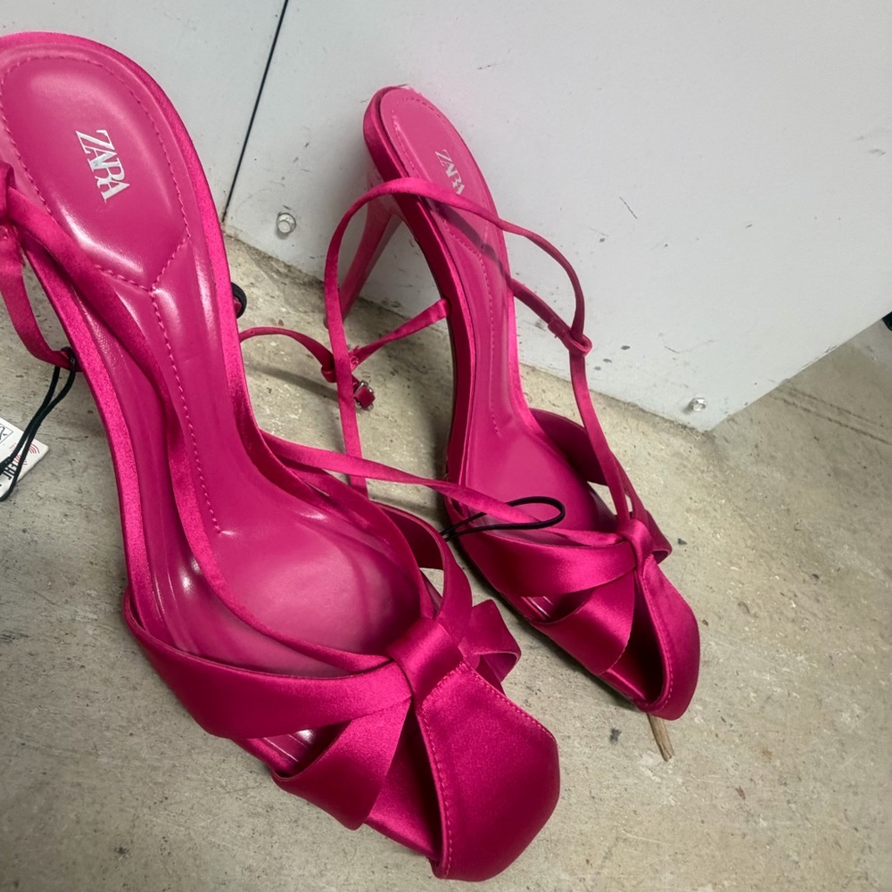 🔥🔥Zara  Pink Strappy Heels - Picture 8 of 10